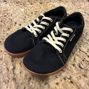 WHITIN Wide Canvas Barefoot Sneakers Minimalist Black/Gum EU 40 M7.5 W9